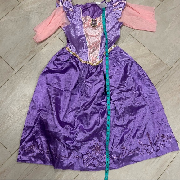 Rapunzel Kids Costume - Purple and White size medium / 7-8 - Picture 8 of 9